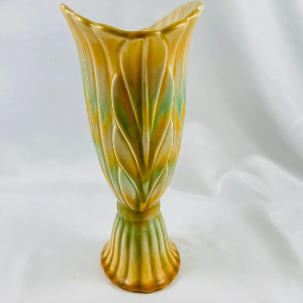 Rare VTG Beswick Pottery of England Art Deco Ribbed Fan Vase Scalloped 1940-'54